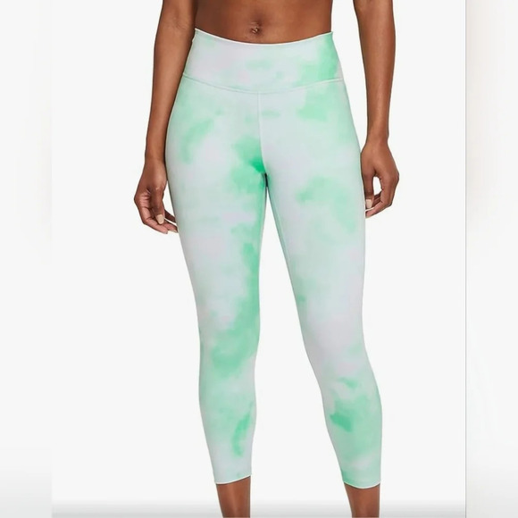 Nike Pants - Nike Women's Size Medium• Dri-Fit Icon Clash Green White Tie Dye 21 inch Cropped